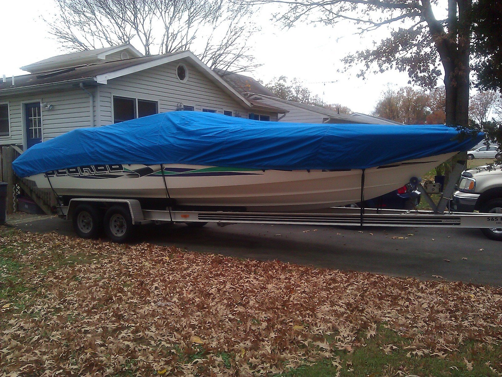 Kenneth's Scarab boat cover