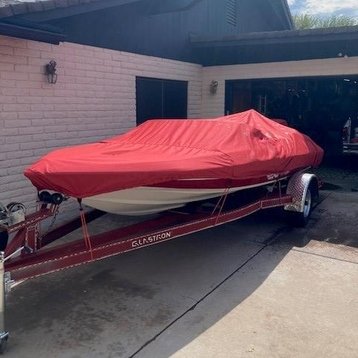 https://boatcoversdirect-46c2.kxcdn.com/images/ticker/74017S07_SKI_BOAT_WITH_LOW_PROFILE_WINDSHIELD_2.md.jpg